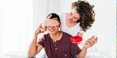 8 Unique Romantic Gift Ideas to Surprise Your Boyfriend on Valentine’s Day
