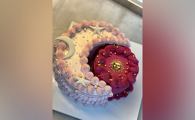 Dreamy Sun & Moon Cake Dreamy Sun & Moon Cake