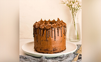 Drip Cake with Ganache_M