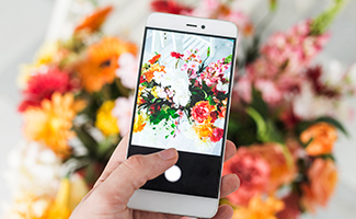 Technology Meets Florals: Virtual Flower Arrangements and AI