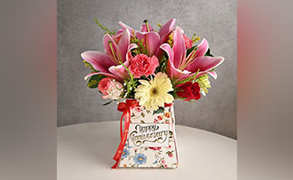 Anniversary Love in Chic Petals