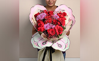 Fluttering Red Romance