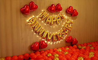 Balloon and Fairy Light Décor