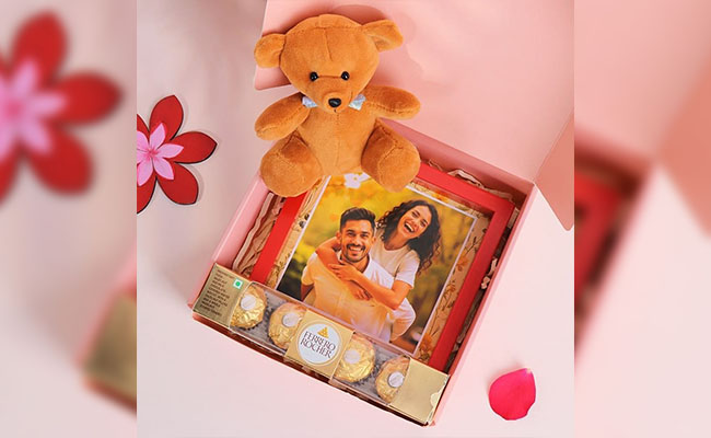 Sweet Memories Photo Hamper