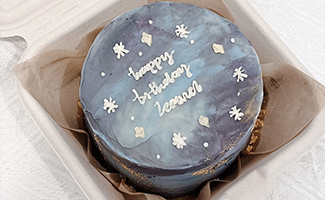 Minimalist and Aesthetic Cakes