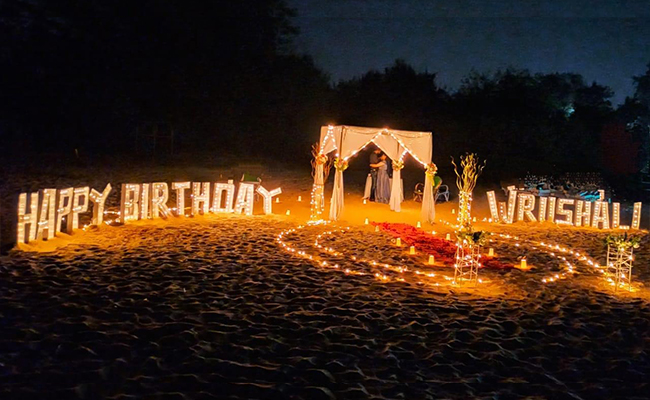 Turn the Clock Into Part of the Story