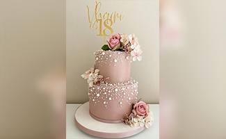 The Minimalist Chic Cake