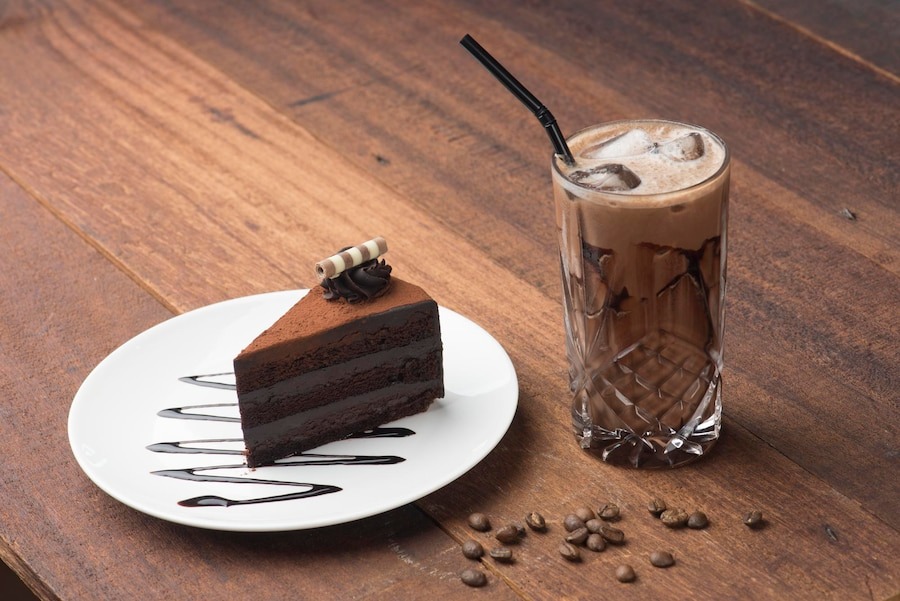 The Perfect Cake with Coffee