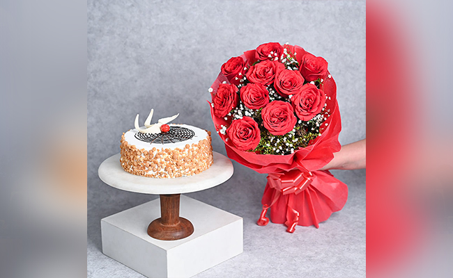 Cake and Flowers for Valentine’s Day Gift