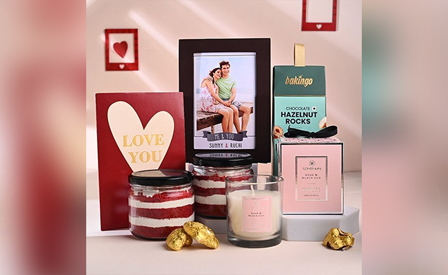 Photo Frame and Sweet Treats for Valentine’s Day Gift