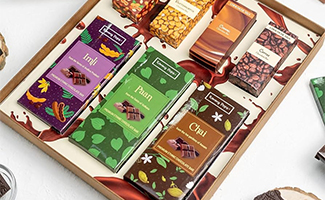 corporate Holi hampers