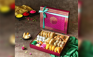 Gourmet Delights: A Tasty Take on Holi Gifting