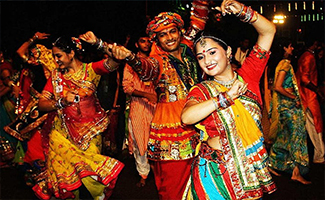 Gujarat: Dhuleti and Cultural Vibrance