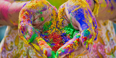sustainable Holi practices