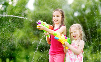 Water Guns & Colourful Balloons