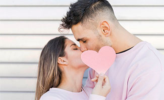 Kiss Day