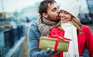 How to Make Her Feel Special This New Year