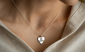Romantic gift ideas for your girlfriend